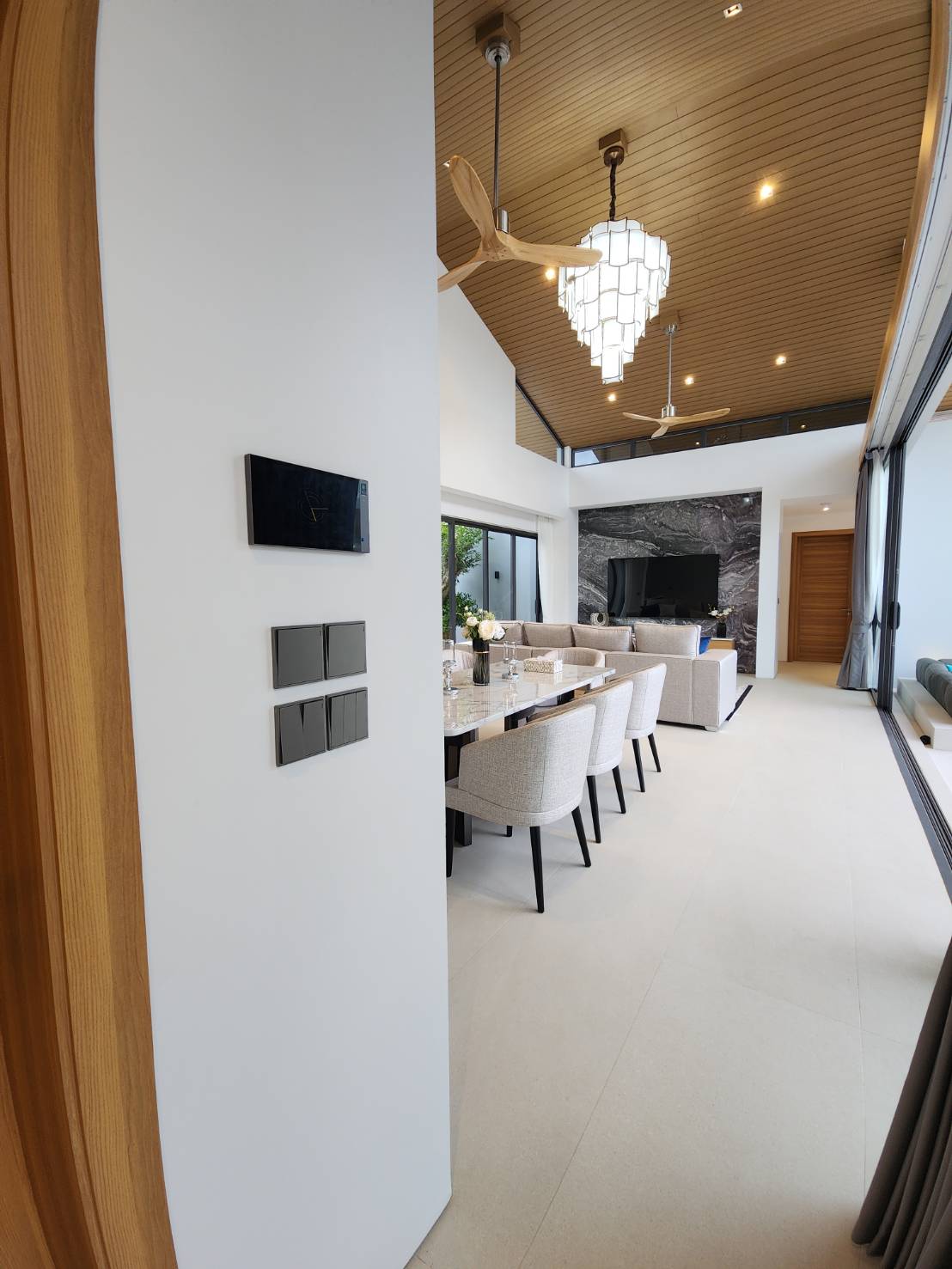 Wilawan Luna Vista 24